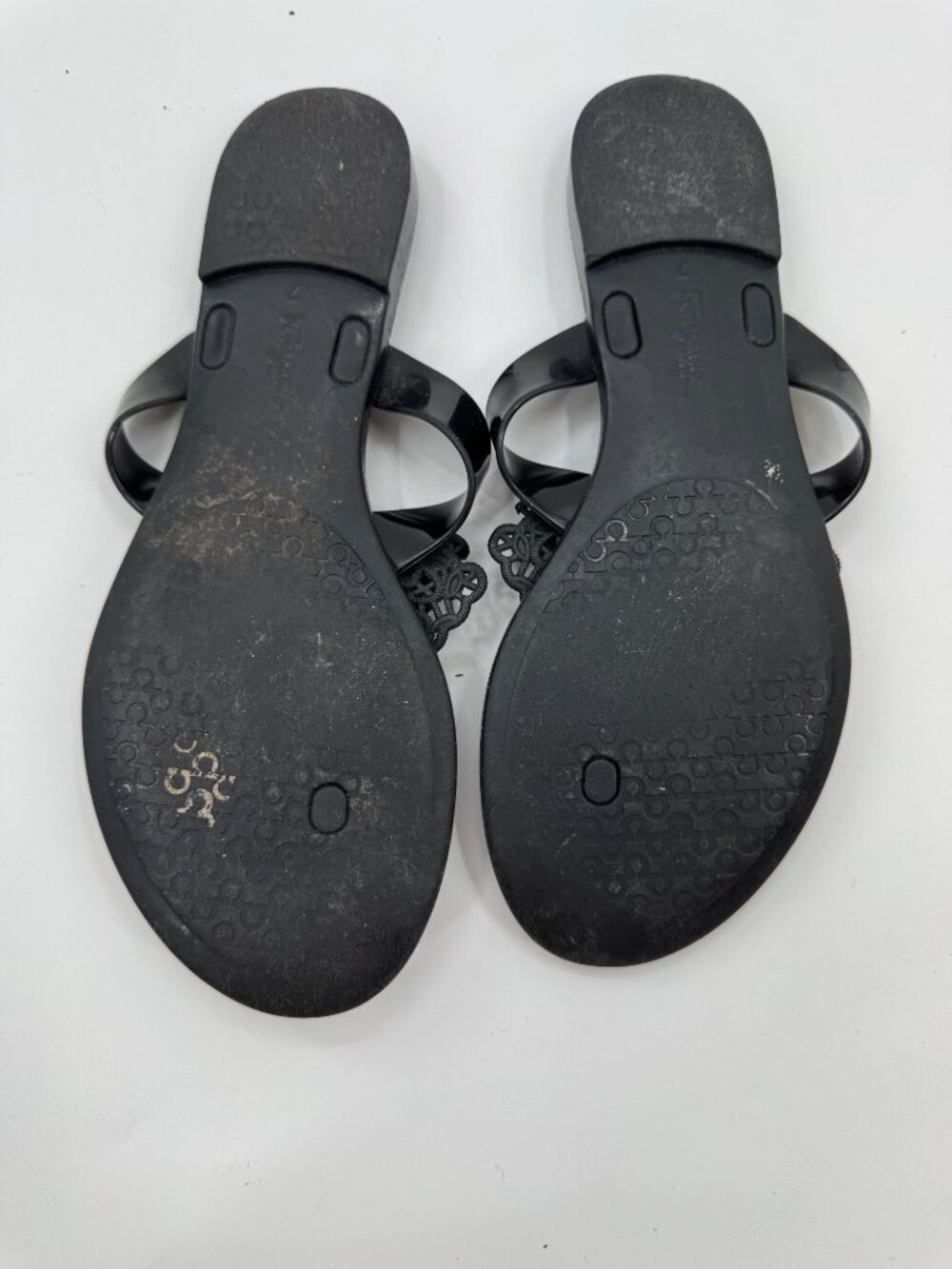 Salvatore Ferragamo Black Jelly Sandals With Crochet Bow Accents Size 7 - Picture 7 of 14